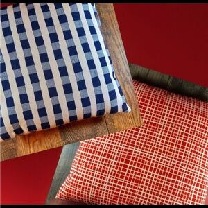 WEST ELM Pillow 17X 17 Red Blue Ivory Geo Print Canvas Reversible Throw Cushion